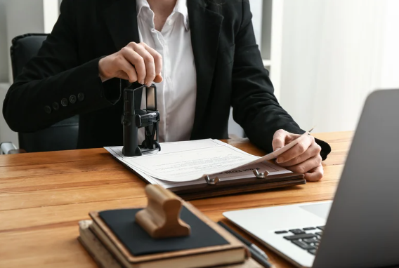 Lire la suite à propos de l’article Différences entre un avocat et un notaire en Espagne.